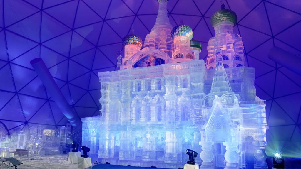 A Magas-Tátra és a Jégkatedrális, mely Szlovákia egyik legszebb téli látványossága